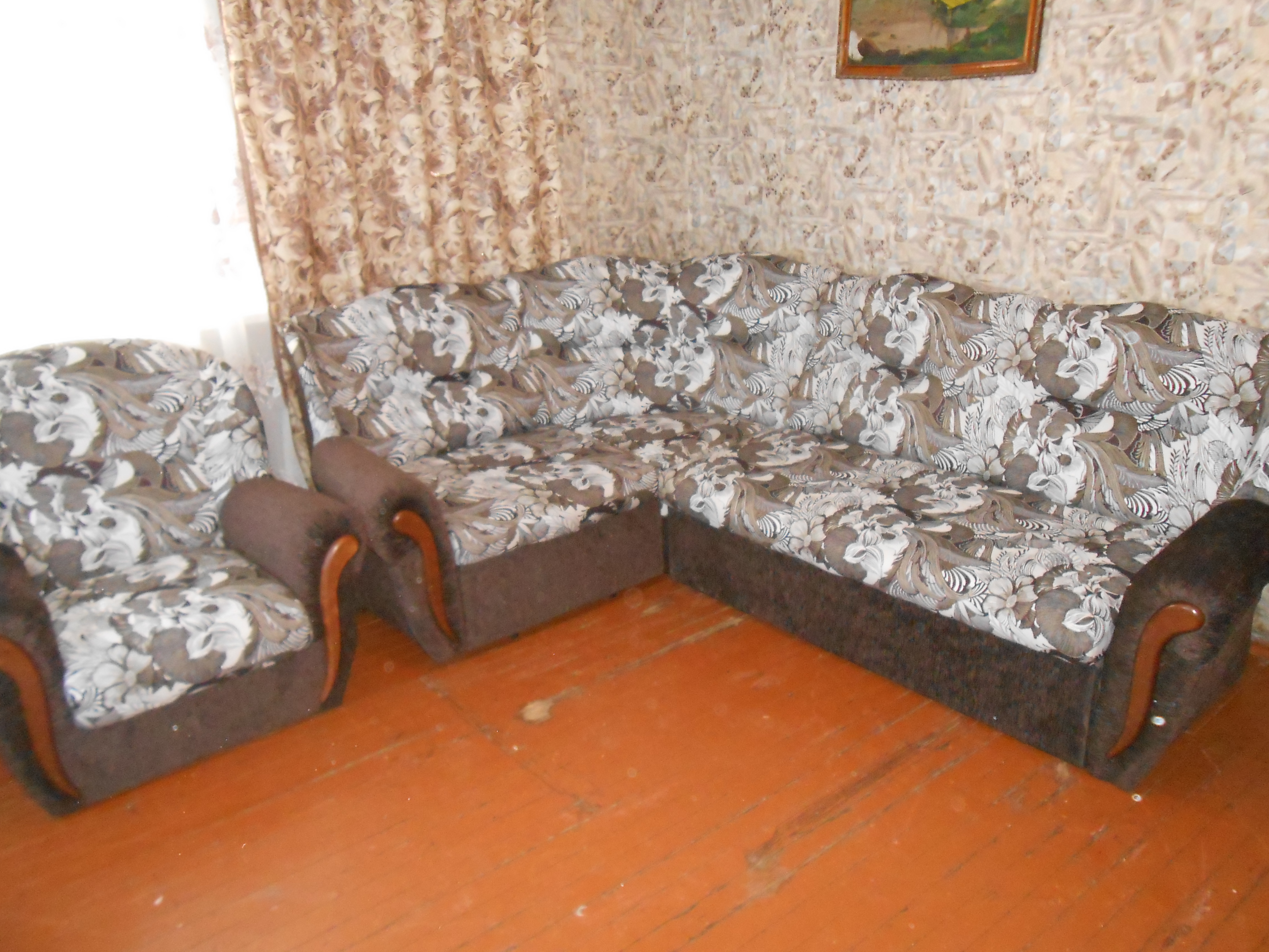 Перетяжка углового дивана на дому в Омске